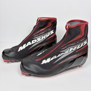 Madshus Nano Carbon Classic Cross Country Ski Boots EUR 43 / US 9.5 Black Red